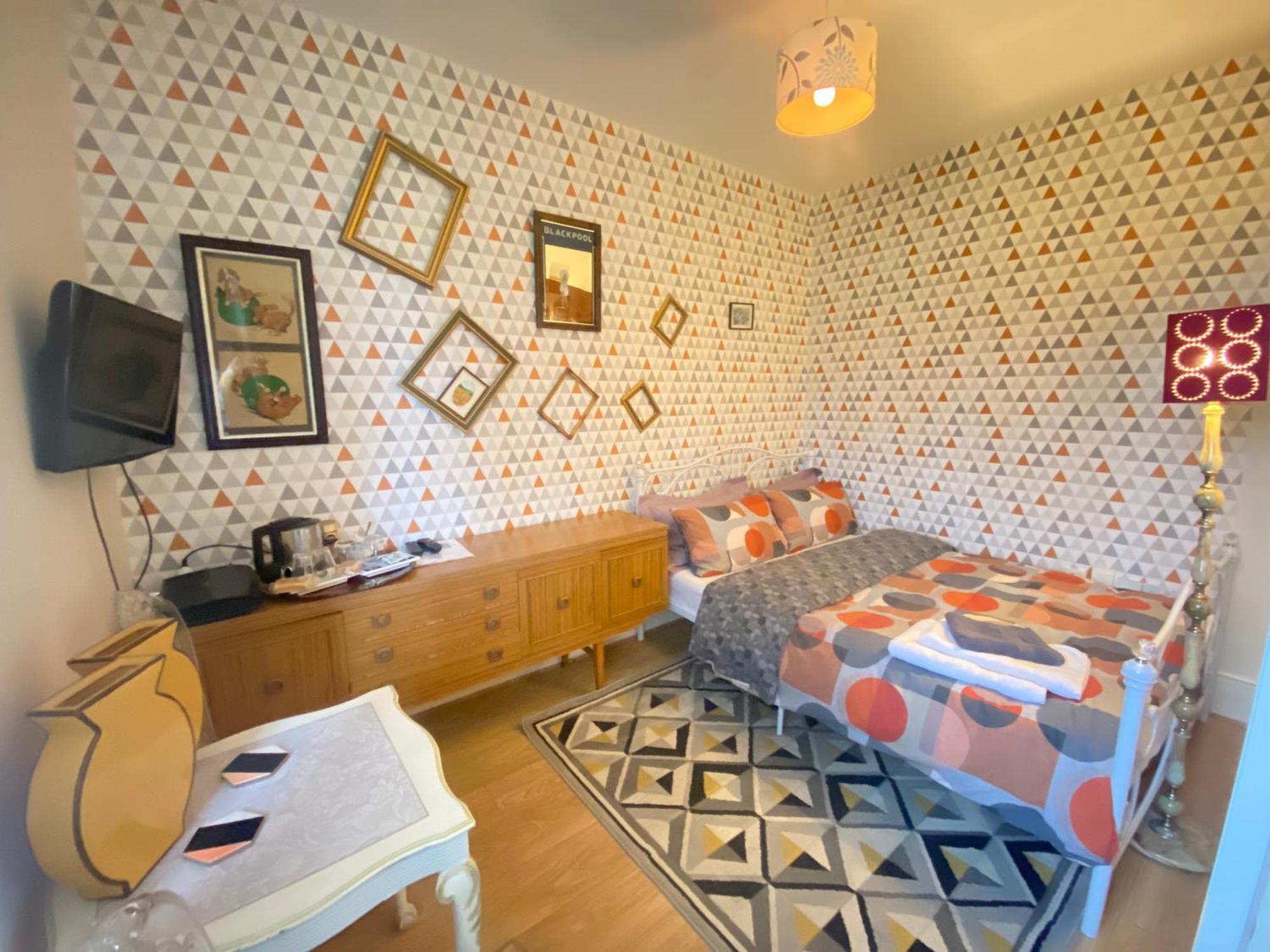 Upton Country Park Guest House ノーザンプトン エクステリア 写真
