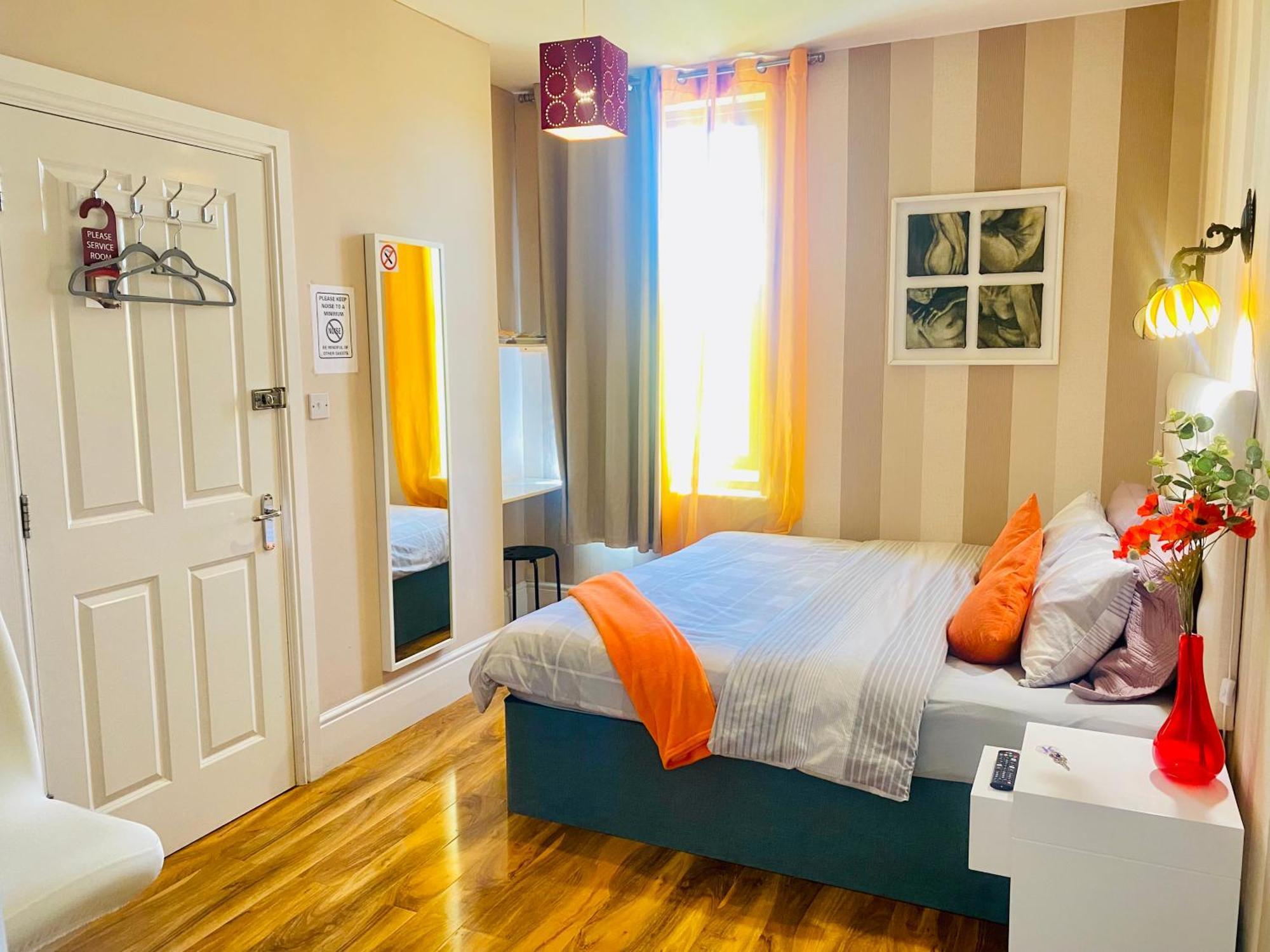 Upton Country Park Guest House ノーザンプトン エクステリア 写真