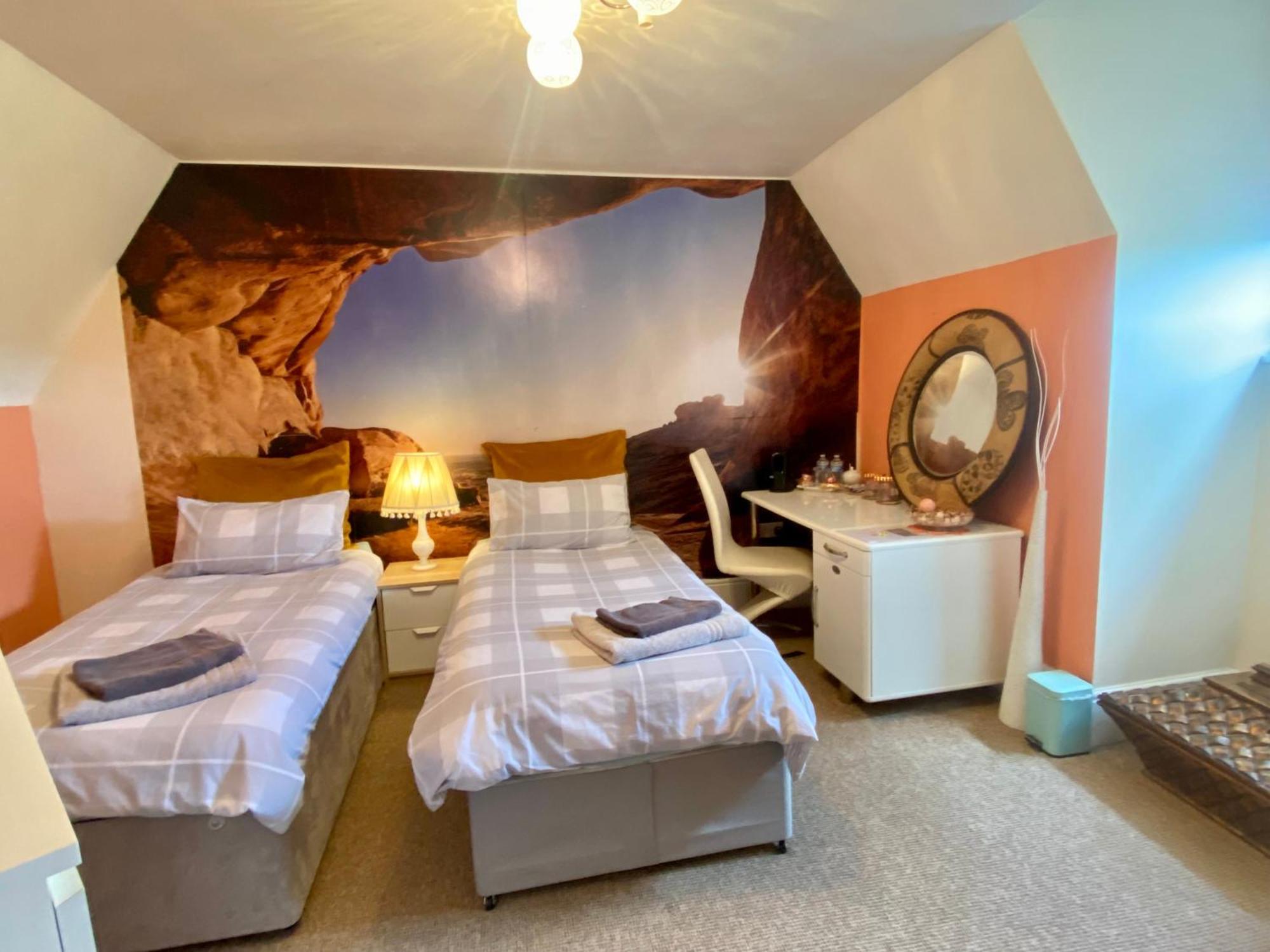 Upton Country Park Guest House ノーザンプトン エクステリア 写真