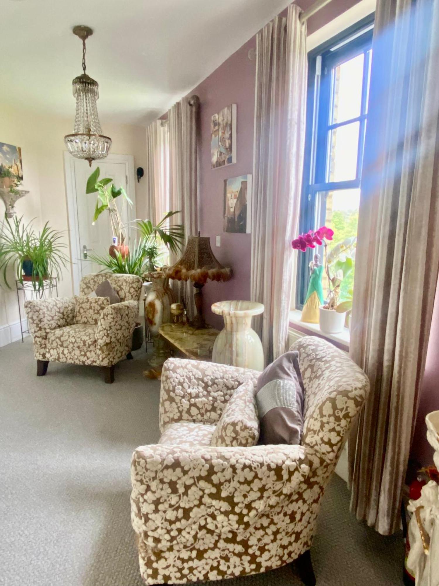 Upton Country Park Guest House ノーザンプトン エクステリア 写真