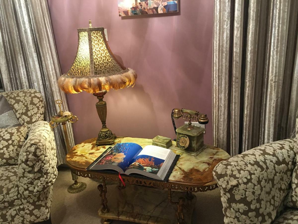 Upton Country Park Guest House ノーザンプトン エクステリア 写真